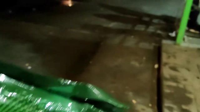 Дёшево, не значит выгодно. Cheap doesn't mean good. смотреть онлайн