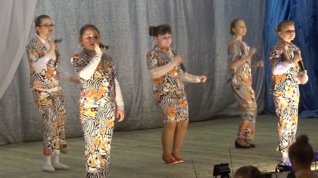 Далеко от мамы смотреть онлайн