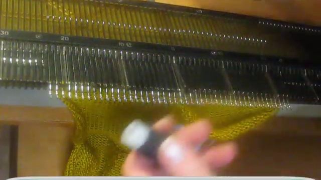 Машинное вязание на взальной машине носков⚡Оригинальное вязание⚡Новогодние сувениры⚡Носки СНЕГОВИКИ смотреть онлайн