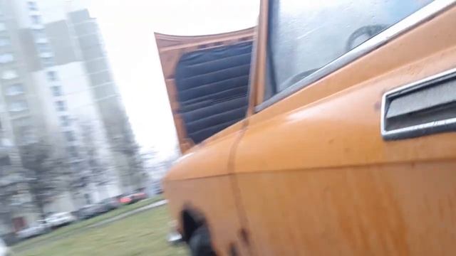 Смотрю Москвич-2140 перед покупкой. Осмотр машины смотреть онлайн