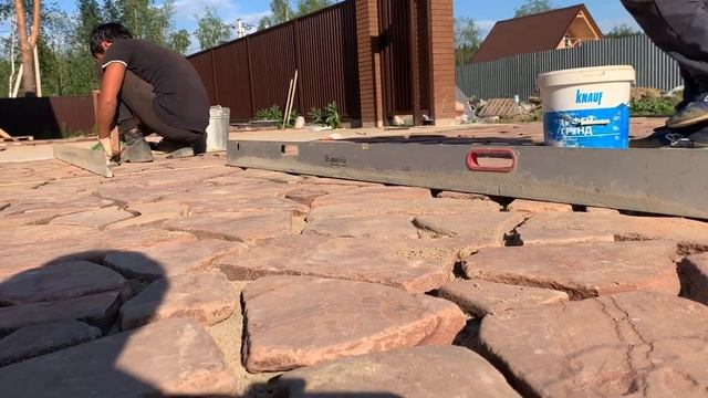 Кладём песчаник своими руками . Повторяем движения. смотреть онлайн