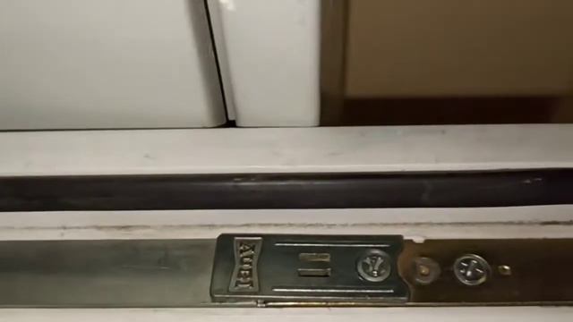 Замена деталей фурнитуры окон Semol + Aubi A300 + Roto NT смотреть онлайн