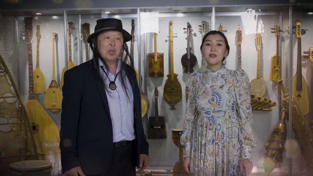 Казах Марат Рыскулов перевел якутскую песню на казахский.Исполняют Туйаара Попова,Руслан Габышев смотреть онлайн