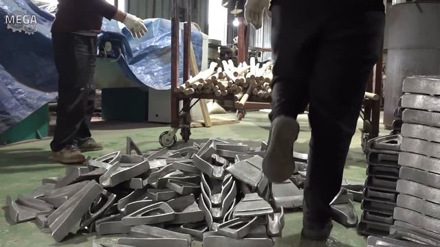 Process of making strongest shovels. The last shovels factory in South Korea смотреть онлайн