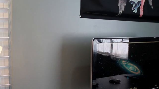 Desk Tour 2013- Mac mini ! смотреть онлайн