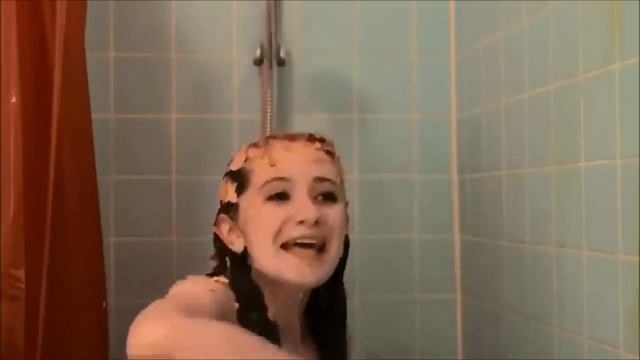 Пародия на клип Бритни Спирс - Toxic. смотреть онлайн