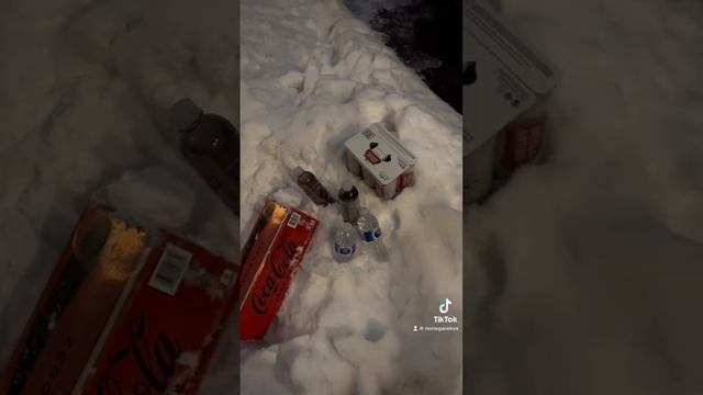 Canadian FREE-zer ? our all natural freezer! #canada #ontario #snow #snowfall смотреть онлайн