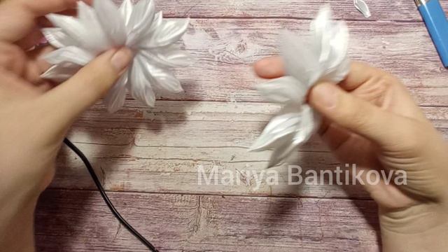 Бантики из узкой ленты 1 см отличный вариант на 1 сентября