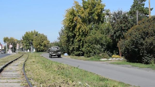 ЗИЛ-ММЗ-585 и "Studebaker" смотреть онлайн