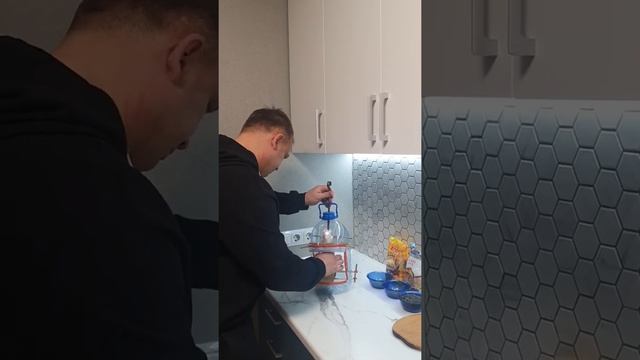 Кормушка для птиц.(Интересная кормушка и чем заполнить её). смотреть онлайн