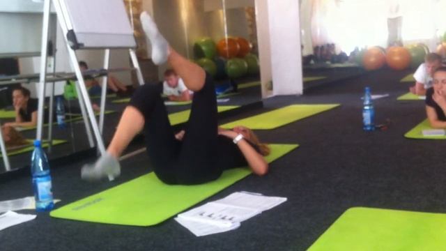 Michael King Pilates | Victoria Lill | Scissors смотреть онлайн