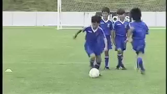 Coerver Coaching - Soccer Tips - Change Of Direction 9 - 11