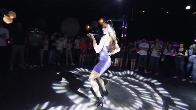 Elena Khamsi & Derk N. (Tu primer amor) Jalil Lopez. {?Valencia, Bachata} (BACHATA PASIÓN❤️?) смотреть онлайн