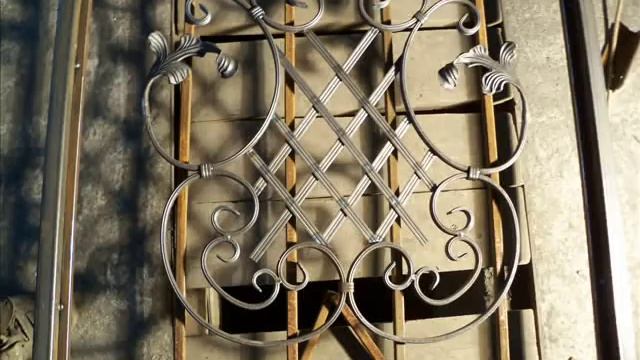 Как просто, без кузни, сделать кованую калитку, самому? How to make a metal gate? смотреть онлайн
