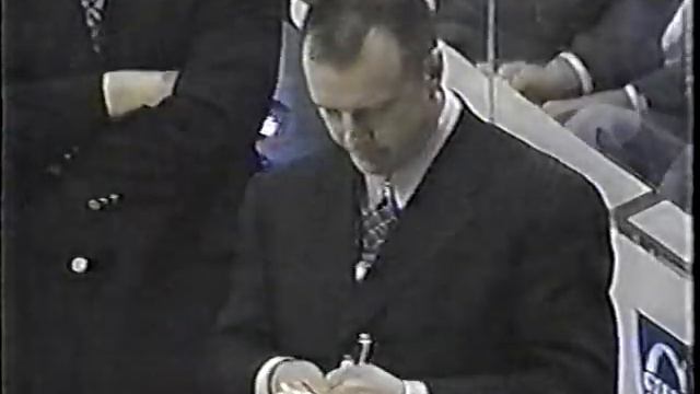 Flames vs Capitals scrum and Sandy McCarthy vs Brendan Witt (Round 2) - Mar 9, 1998 смотреть онлайн