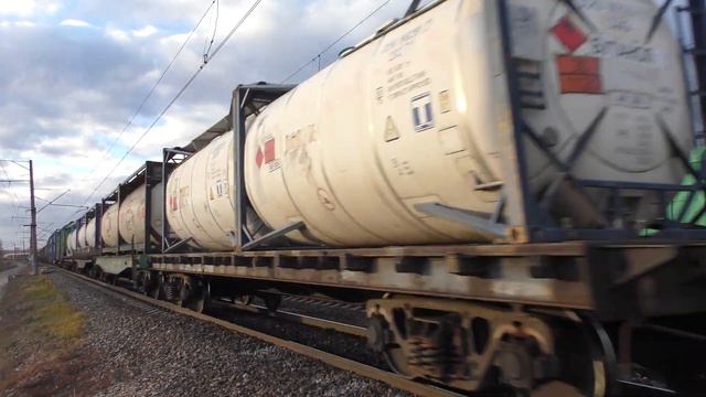 Электровозы ВЛ80С-356 и ВЛ80С с грузовыми поездами смотреть онлайн