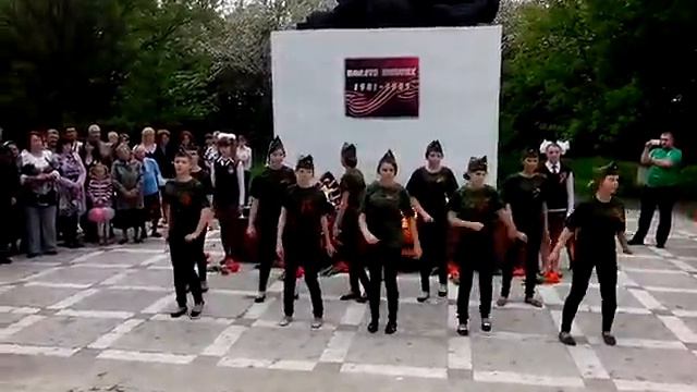 От героев у памятника 09 05 смотреть онлайн