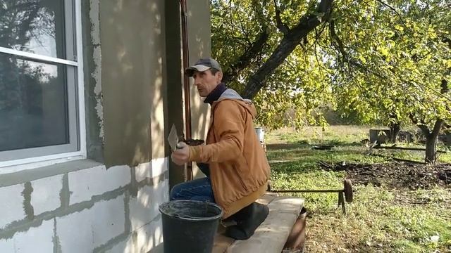 Спешу на помощь к тёщеньки//шпаклюем дом. смотреть онлайн