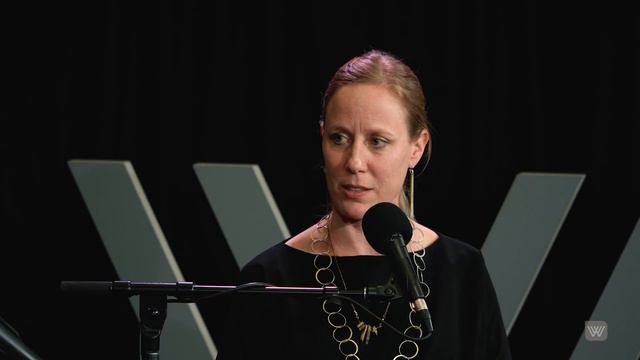 Sarah Sentilles: Draw Your Weapons смотреть онлайн