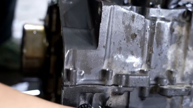 【HONDA ホーネット250フルレストア ④】20年以上前のエンジンの全分解と計測。