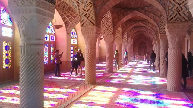 Nasir ul MOlk Mosque смотреть онлайн