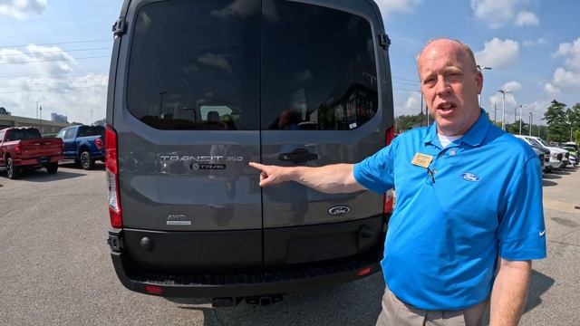 2023 Ford Transit Trail: The Perfect Van for Van Life Camper Builds смотреть онлайн