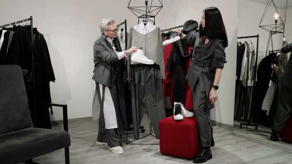 НОВЫЙ СТИЛИСТ В МОДНОМ ДОМЕ CROKI В МОСКВЕ | В этом выпуске внимательно о деталях коллекции