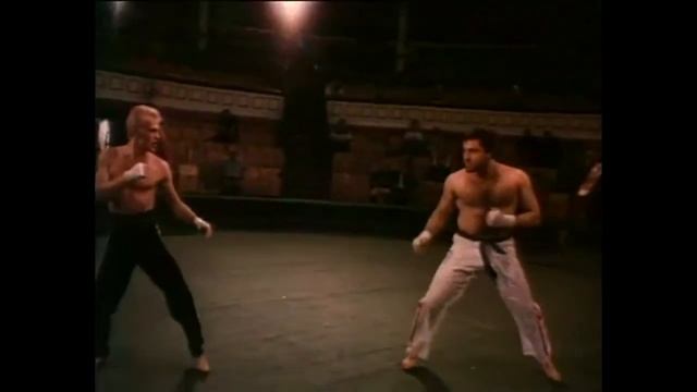 Финальный бой Малыша с Вышибалой. Отрывок из фильма 