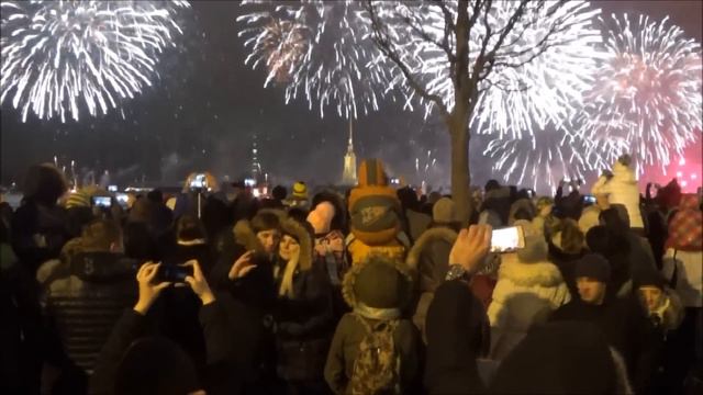 Салют Санкт Петербург Петропавловская крепость 30 декабря 2016 смотреть онлайн