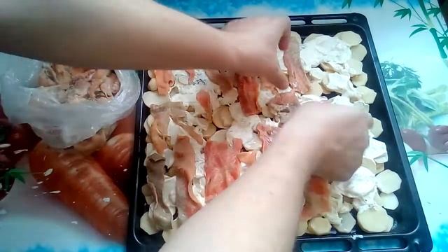 Картофельная запеканка с красной рыбой под сыром смотреть онлайн