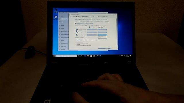 Configurar Tapa de Portátil en Windows 10 (Reuniones / Teletrabajo). смотреть онлайн