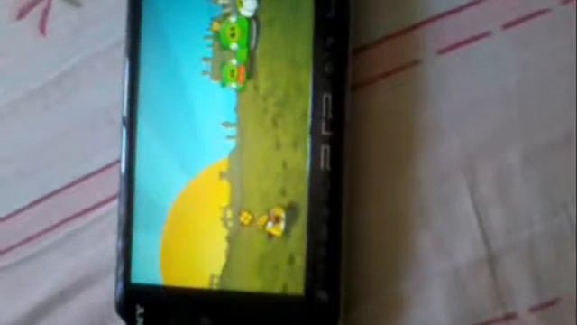 Angry Birds PSP 3000 смотреть онлайн