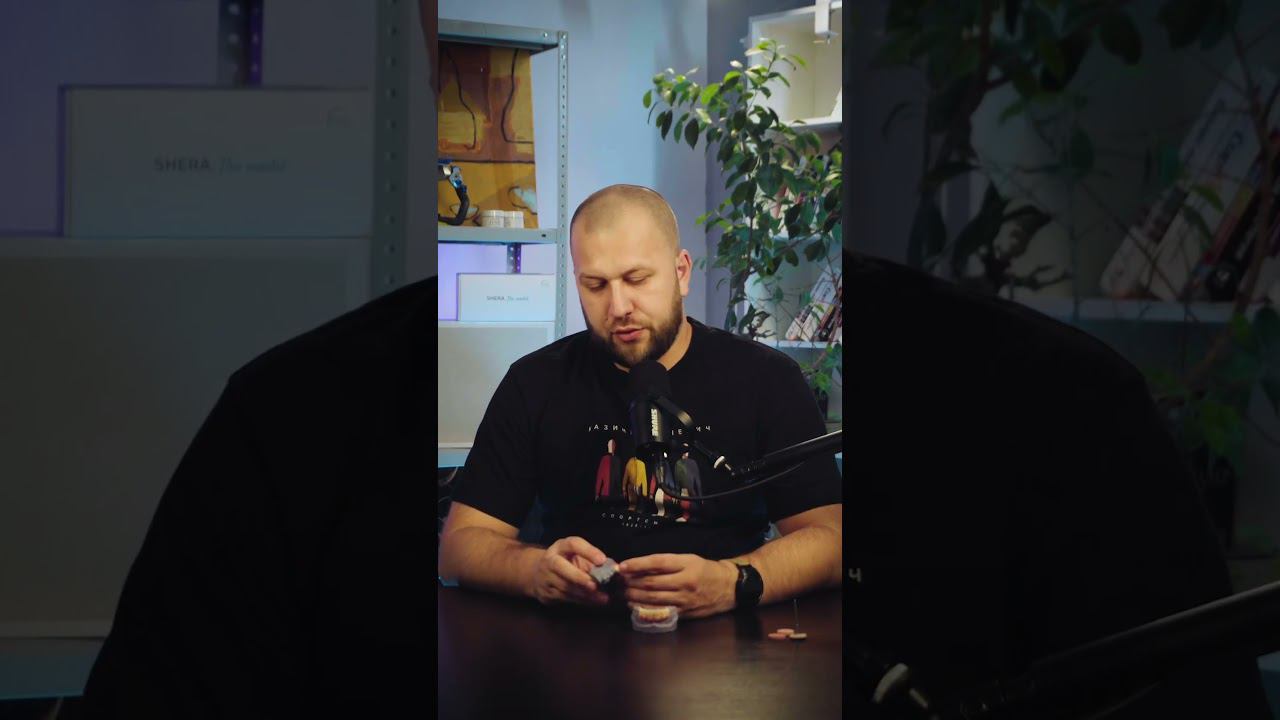 Винтовая или цементная фиксация коронок на имплантатах? #зуботехническаялаборатория #зубнойтехник смотреть онлайн