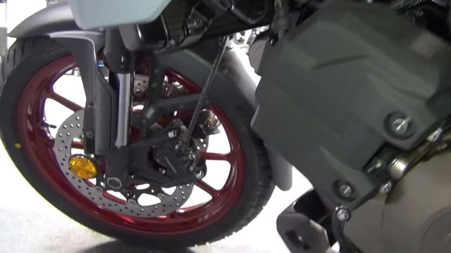 Suzuki V-Strom 1050 Motorcycle (2023) Exterior and Interior смотреть онлайн