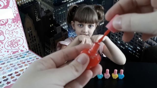 ДЕТСКАЯ КОСМЕТИКА. Косметика для ДЕВОЧЕК. Детский ЛАК для ногтей. Красимся детской косметикой. смотреть онлайн