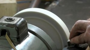 Как просто и быстро убрать биение наждачного камня