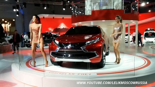Девчёнки зажигают | Московский автосалон | Mitsubishi (Митсубиши) смотреть онлайн