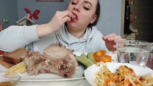 Мукбанг варёное мясо, овощи, салат витаминный #фудблогер #мукбанг смотреть онлайн