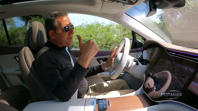 Mercedes EQE SUV: Old world changing as fast as the Tech World смотреть онлайн