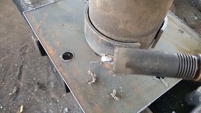 Вечное сопло для полуавтомата.Cварка полуавтоматом #наконечник#горелканаполуавтомат#weldingnozzles смотреть онлайн