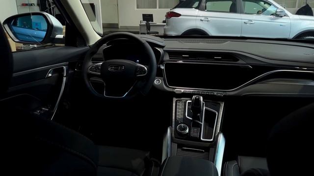 Серебристый Geely Atlas Pro