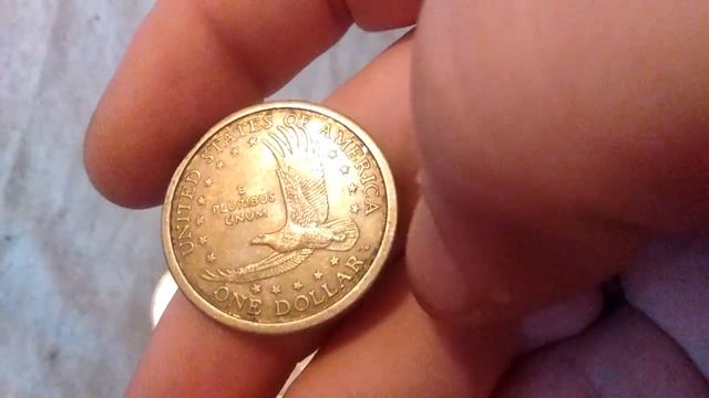 Half dollars and three one dollar US coins смотреть онлайн