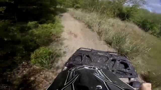 Riding the Polaris 550 Sportsman EFI with Dave on his YZ250 смотреть онлайн