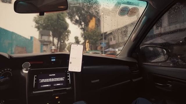 How Tech Helped Us Travel Vietnam? Feat.OnePlus 10T & Google Apps⚡TrakinTech VLOG смотреть онлайн