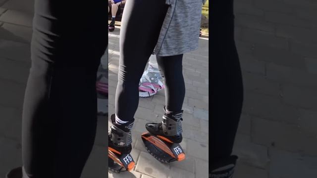 Впервые увидел ботинки Kangoo Jumps прогуливаясь по Минску, говорят нереально полезно) вы в курсе? смотреть онлайн
