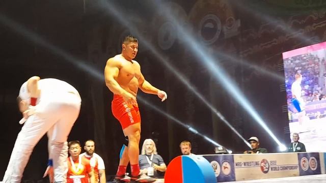 Самая зрелищная схватка за всю историю чемпионатов мира по мас-рестлингу смотреть онлайн