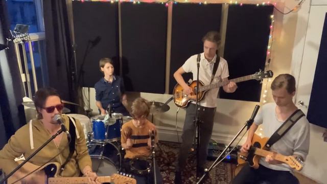 Sgt. Pepper’s Lonely Gasse Boys Band || TAXMAN || Beatles cover. смотреть онлайн