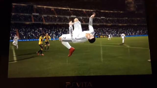 Voltereta De Cristiano Ronaldo FIFA 15 PS VITA