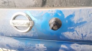 как снять задний дворник Nissan Note