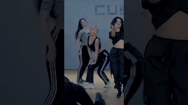 Gidle (soojin) - Oh My God Dance Practice Fancam